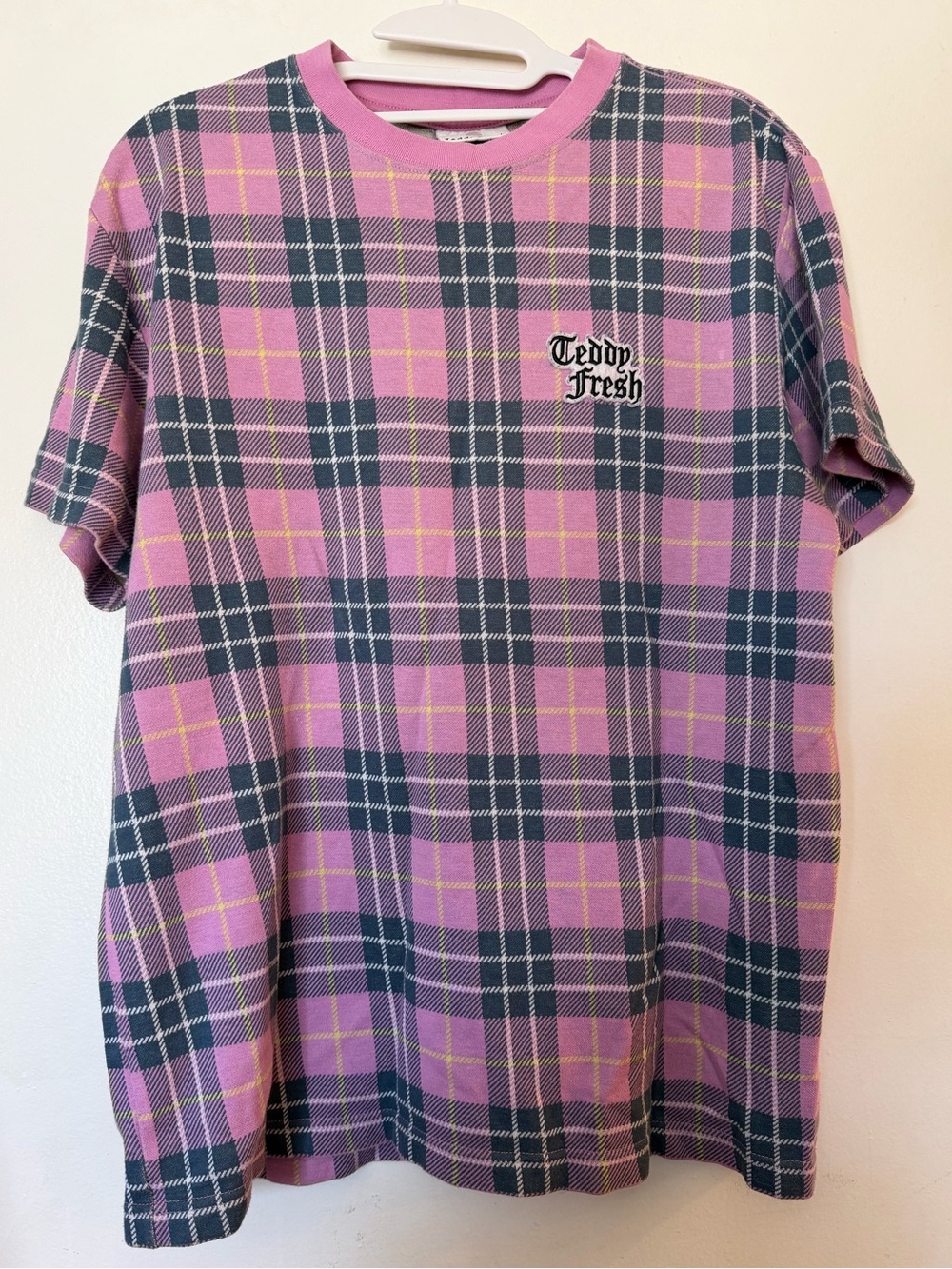 Teddy Fresh Pink Plaid Graphic Tee Size Medium Streetwear Skater Y2K
